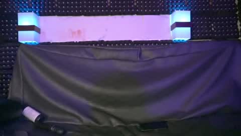 Snapshot of yorsandulce chatting on December 8, 2024, 4:25 am dulceandyors online show from December 8, 2024, 4:25 am