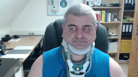 Snapshot of yoschi1976 chatting on February 9, 2025, 5:01 pm yoschi1976 online show from February 9, 2025, 5:01 pm