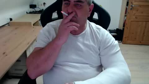 Snapshot of yoschi1976 chatting on November 29, 2025, 10:24 pm yoschi1976 online show from November 29, 2025, 10:24 pm