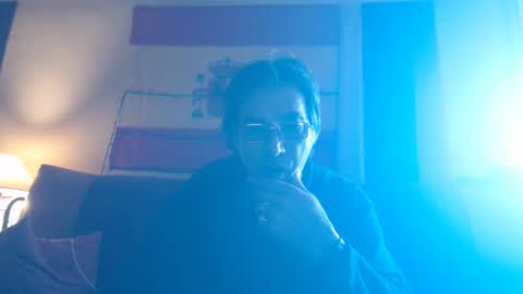 yosep online show from November 22, 2025, 11:31 am