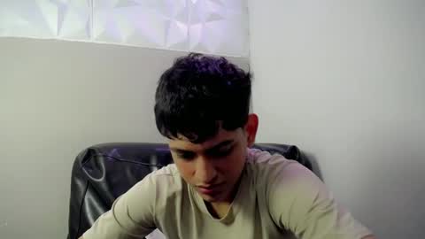 YOSEP online show from April 28, 2026, 3:33 am