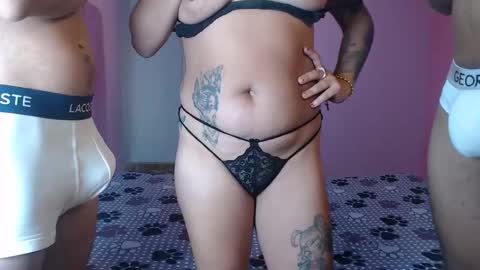 Snapshot of yoshixxx33 chatting on April 1, 2026, 6:38 pm yoshixxx33 online show from April 1, 2026, 6:38 pm