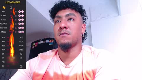 Snapshot of yosoy_enzo2020 chatting on December 10, 2024, 6:49 pm Enzo online show from December 10, 2024, 6:49 pm