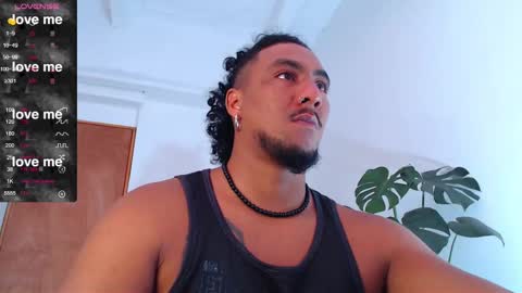Snapshot of yosoy_enzo2020 chatting on February 23, 2025, 2:14 pm Enzo online show from February 23, 2025, 2:14 pm