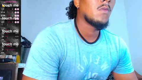 Snapshot of yosoy_enzo2020 chatting on March 8, 2025, 9:51 pm Enzo online show from March 8, 2025, 9:51 pm