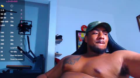 Snapshot of yosoy_enzo2020 chatting on November 4, 2025, 3:27 am Enzo online show from November 4, 2025, 3:27 am