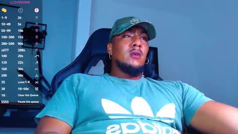 Snapshot of yosoy_enzo2020 chatting on November 13, 2025, 4:11 am Enzo online show from November 13, 2025, 4:11 am