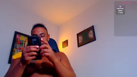 Snapshot of yosoy_enzo2020 chatting on July 17, 2026, 3:35 am Enzo online show from July 17, 2026, 3:35 am