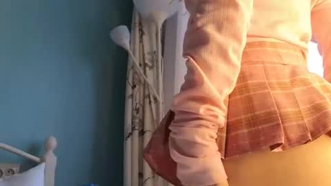 Snapshot of you_desire chatting on January 28, 2025, 11:17 am Liliya online show from January 28, 2025, 11:17 am