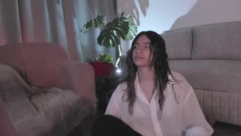 Snapshot of you_y0ung_pervert chatting on October 10, 2025, 2:21 am Mar online show from October 10, 2025, 2:21 am