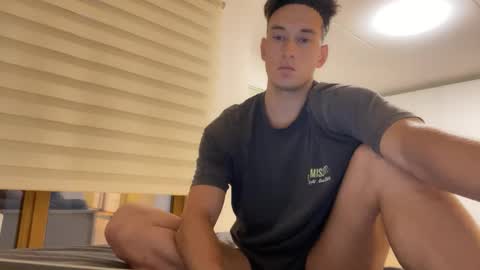 Snapshot of youcan__ chatting on September 25, 2025, 4:54 pm youcan__ online show from September 25, 2025, 4:54 pm