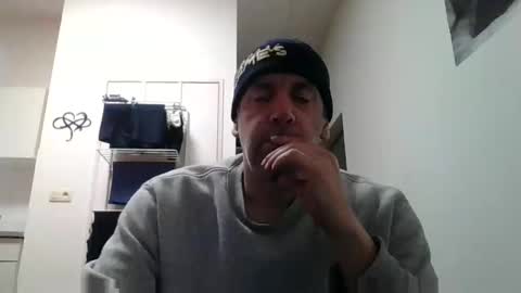 Snapshot of youdeservit chatting on March 1, 2025, 8:23 am CrayZio online show from March 1, 2025, 8:23 am