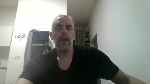 Snapshot of youdeservit chatting on February 10, 2026, 6:39 am CrayZio online show from February 10, 2026, 6:39 am