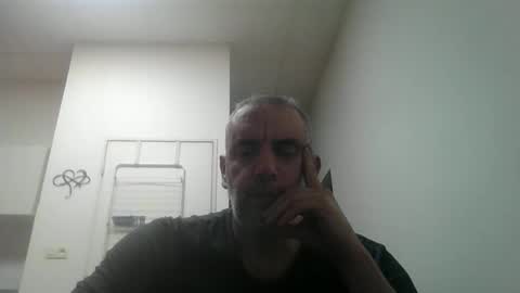 Snapshot of youdeservit chatting on March 16, 2026, 5:06 pm CrayZio online show from March 16, 2026, 5:06 pm