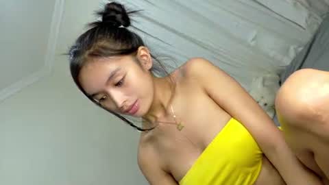 Snapshot of yougotelise69 chatting on October 3, 2025, 12:02 pm HAPPY BIRTHDAY TO ME online show from October 3, 2025, 12:02 pm