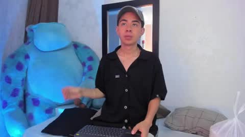 NICOLS online show from June 1, 2026, 7:48 pm