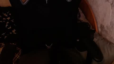 your_8a8y online show from December 9, 2024, 9:05 pm