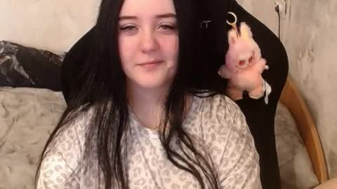 your_8a8y online show from September 25, 2025, 9:46 am