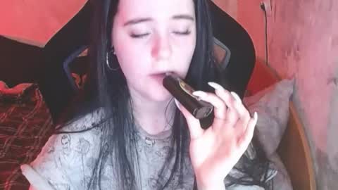 your_8a8y online show from November 27, 2025, 11:45 am