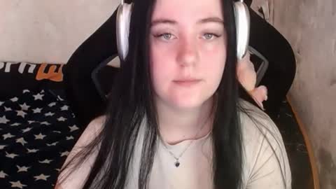 your_8a8y online show from December 17, 2025, 10:10 am