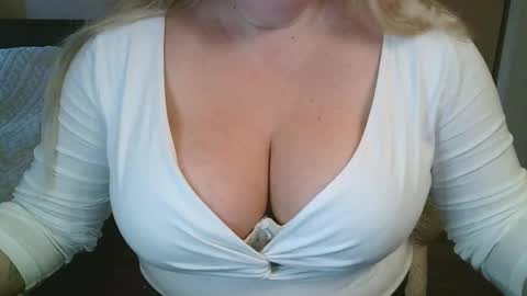 Maria Love online show from March 17, 2026, 6:50 am