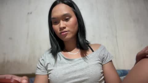 Snapshot of your_angelxx chatting on April 4, 2026, 4:04 pm Scent online show from April 4, 2026, 4:04 pm