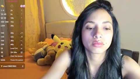 mia3 online show from February 19, 2026, 4:19 am