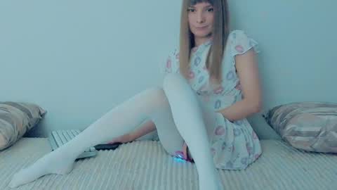Snapshot of your_caramelka chatting on September 12, 2025, 9:42 am Lily online show from September 12, 2025, 9:42 am