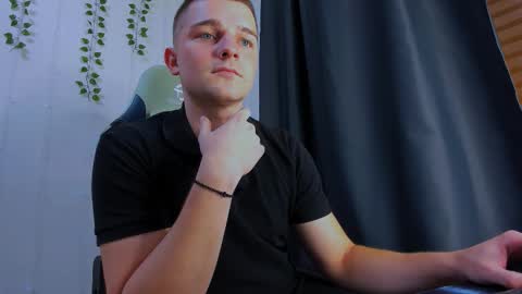 Snapshot of your_claddagh chatting on October 19, 2025, 2:50 pm your_claddagh online show from October 19, 2025, 2:50 pm