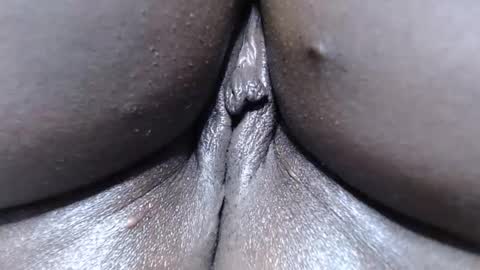 Snapshot of your_dirty_slutt chatting on March 25, 2026, 12:16 am your_dirty_slutt online show from March 25, 2026, 12:16 am