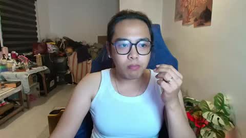 Snapshot of your_dreamgirlxxx69 chatting on May 8, 2026, 1:16 pm your_dreamgirlxxx69 online show from May 8, 2026, 1:16 pm