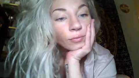 your_fav1 online show from November 12, 2025, 6:08 pm