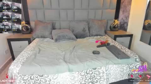 your_lady_milf online show from December 18, 2025, 7:42 pm