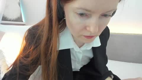 Snapshot of your_librarian chatting on May 18, 2026, 8:42 am Your Librarian online show from May 18, 2026, 8:42 am