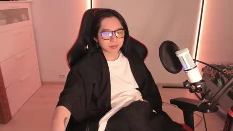 Han   online show from January 8, 2026, 11:51 pm