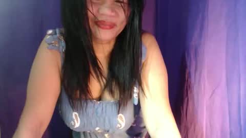 Snapshot of your_realpinay chatting on October 28, 2025, 12:36 am your_realpinay online show from October 28, 2025, 12:36 am