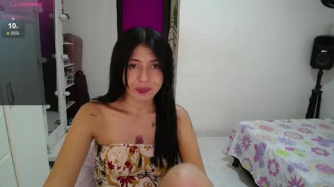 Snapshot of your_slutty_doll_ chatting on February 23, 2025, 3:24 am Danna online show from February 23, 2025, 3:24 am