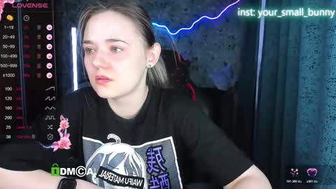 Snapshot of your_small_bunny chatting on November 8, 2025, 2:12 am Molly online show from November 8, 2025, 2:12 am