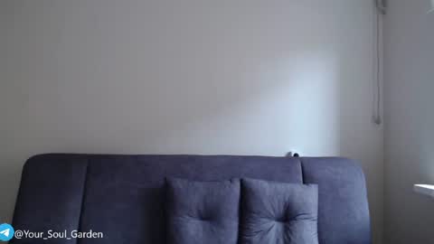 Zoe online show from June 25, 2026, 12:21 am