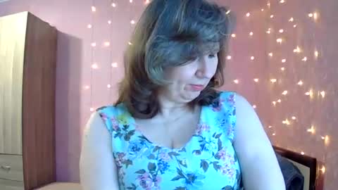 your_starsun online show from February 8, 2026, 7:01 am