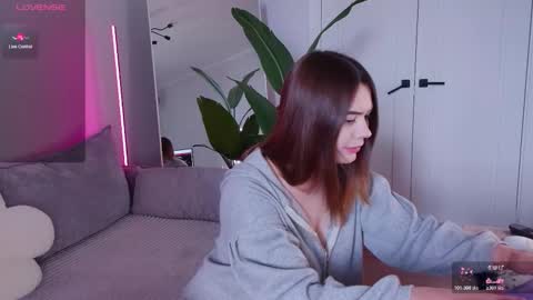 Snapshot of your_tess chatting on March 1, 2026, 11:01 am Tessa online show from March 1, 2026, 11:01 am