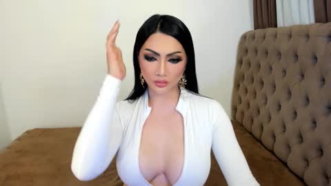 Snapshot of yourasiangoddess69 chatting on February 1, 2026, 8:02 am Goddess online show from February 1, 2026, 8:02 am