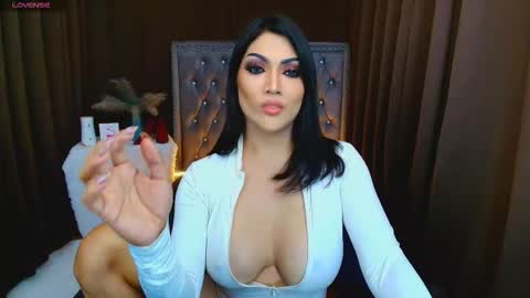 Snapshot of yourasiangoddess69 chatting on February 25, 2026, 11:20 am Goddess online show from February 25, 2026, 11:20 am