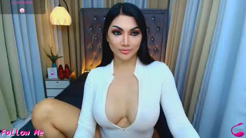 Snapshot of yourasiangoddess69 chatting on February 27, 2026, 11:43 am Goddess online show from February 27, 2026, 11:43 am