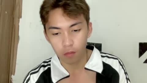 Snapshot of yourcummer_april chatting on June 1, 2026, 6:09 pm April online show from June 1, 2026, 6:09 pm