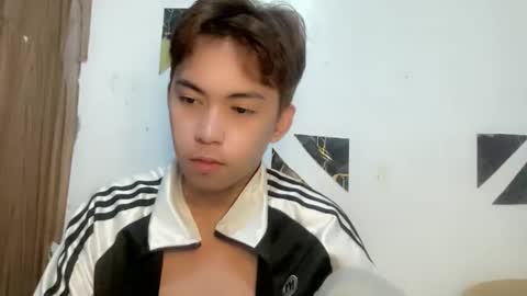 Snapshot of yourcummer_april chatting on June 3, 2026, 6:05 am April online show from June 3, 2026, 6:05 am