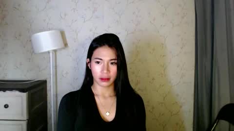 Snapshot of yourdreamgirlgwen chatting on May 27, 2026, 1:57 am GWENI online show from May 27, 2026, 1:57 am