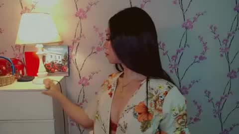 Snapshot of yourdreamgirljane chatting on October 13, 2025, 5:35 pm JANE online show from October 13, 2025, 5:35 pm