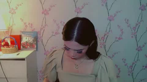 Snapshot of yourdreamgirljane chatting on November 4, 2025, 1:38 am JANE online show from November 4, 2025, 1:38 am