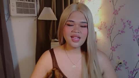 Jessica online show from December 19, 2025, 2:24 pm